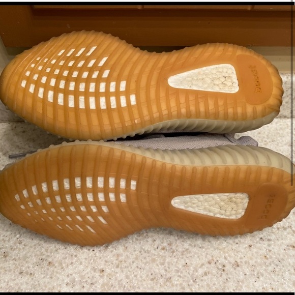 adidas Yeezy Boost 350 V2 Sesame - Picture 3 of 4